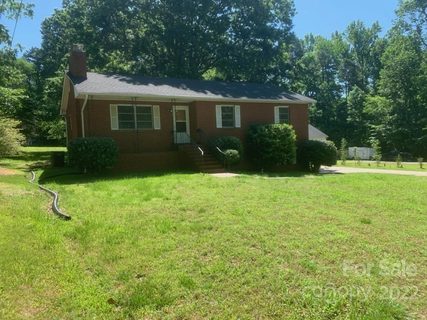 6728 Kemp Street sold home in Mecklenburg Acres, Charlotte, NC