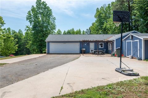7361 Hagers Hollow Drive sold home in Hagers Hollow, Denver, NC