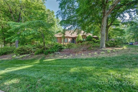 511 Stuart Ridge None