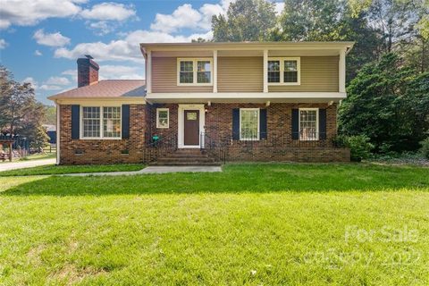 4415 Deepwood Drive sold home in Montibello Crossing, Charlotte, NC