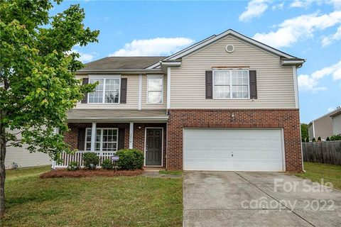 12514 Leaning Pine Lane sold home in Larkhaven, Charlotte, NC