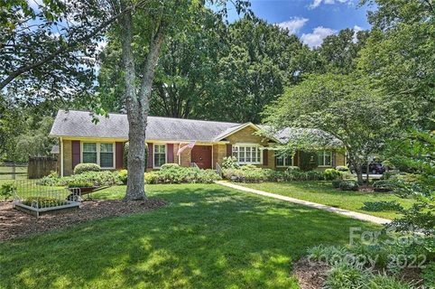 7500 Glencannon Drive sold home in Lake Forest, Charlotte, NC