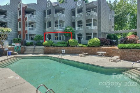 216 Northwest Drive