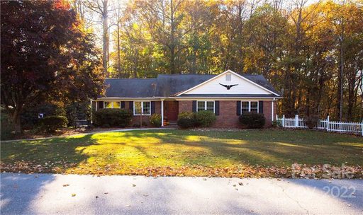 101 Saddlebred Court sold home in Hunters Glen, Hendersonville, NC