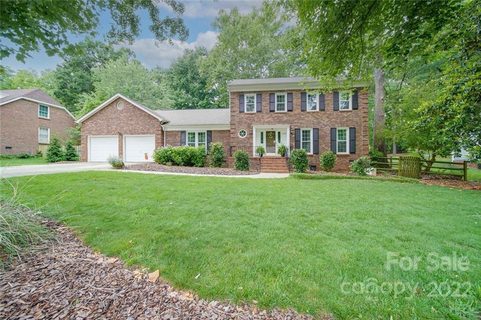 10312 Woodview Circle