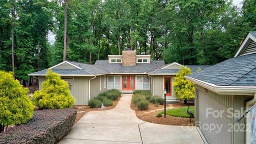 1 Hamilton Woods Court