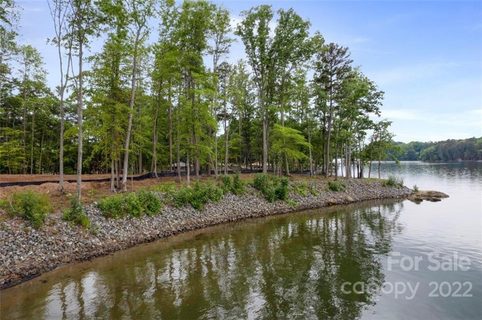 125 Hawks Point Drive sold home in Hawkes Bay, Troutman, NC