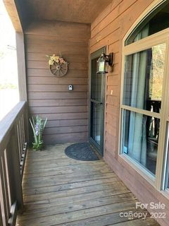 204 Lower Tanglewood Road Unit 56-2 sold condo in Toxaway Falls Condominium, Lake Toxaway, NC