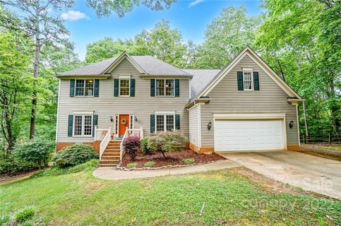 9020 Sundew Court