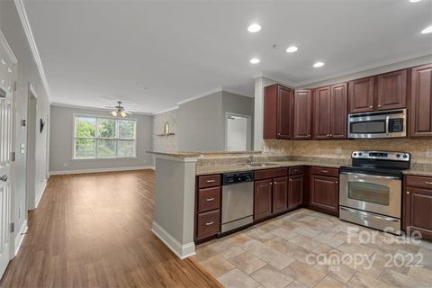 1000 Woodlawn Road 313