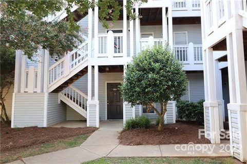20 Hamiltons Harbor Drive 846