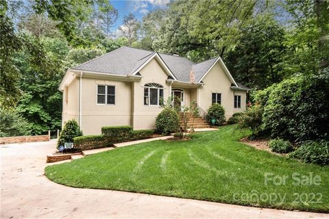 1240 Greylyn Drive sold home in Greylyn, Matthews, NC