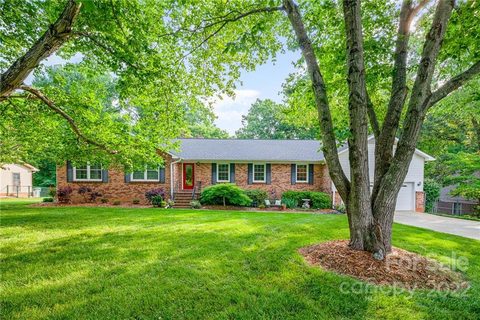 2424 Regal Drive