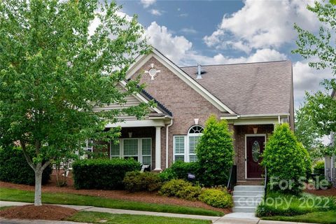 9716 Skybluff Circle