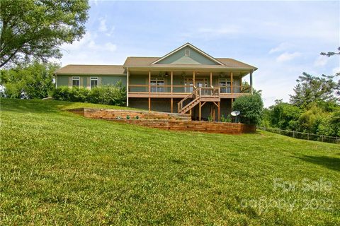112 Round Top Circle sold home in Boyleston Ridge, Mills River, NC