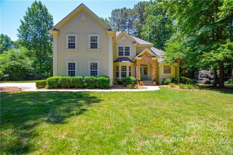 8000 Turnberry Lane sold home in Cowans Ford Park, Stanley, NC