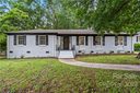 2411 Knickerbocker Drive sold home in Charlotte, SC