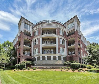 5425 Closeburn Road 104