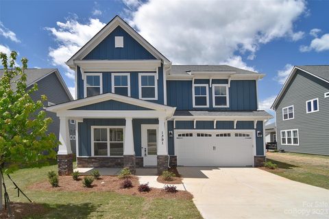 1391 Cedardale Lane