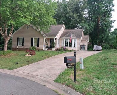 7403 Claymont Drive sold home in Sherbrook, Charlotte, NC