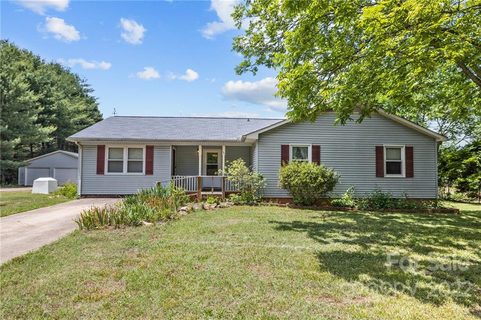 305 Hickory Lane sold home in Hickory Cove, Salisbury, NC