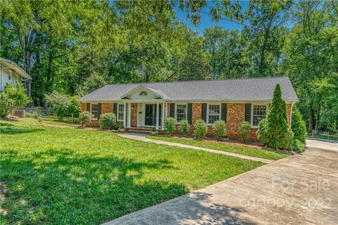 2059 Edgewater Drive
