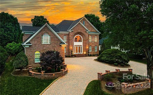 18800 Peninsula Cove Lane