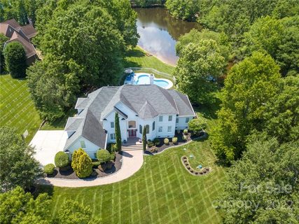 1700 White Pond Lane
