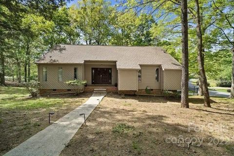 10986 Painted Tree Road sold home in Innisfree, Charlotte, NC