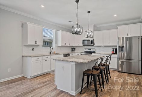 1020 Laggan Lane