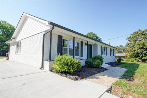 7623 Shadowcrest Drive