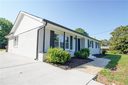 7623 Shadowcrest Drive sold home in Charlotte, SC