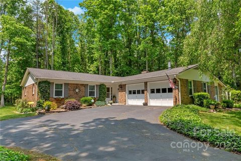 103 Long John Drive sold home in Long John Mt Estates, Hendersonville, NC