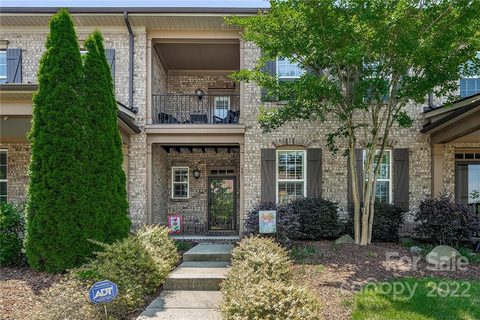 2279 Eversham Drive sold townhome in Christenbury Village, Concord, NC
