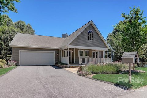 105 Carriage Walk Lane
