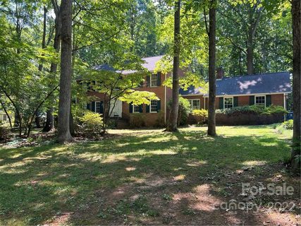 321 Camelot Drive