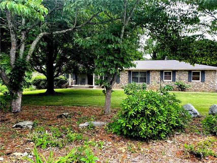 11 Glencliff Road sold home in Woodside Hills, Candler, NC