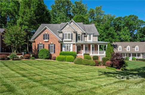 2301 Mt Isle Harbor Drive