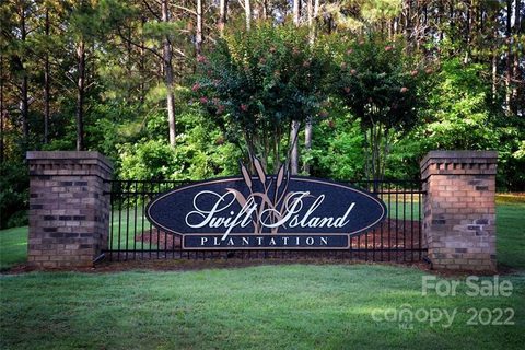 129 Plantation Way active lot in Swift Island Plantation, Mount Gilead, NC