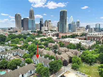 513 N Graham Street 2H