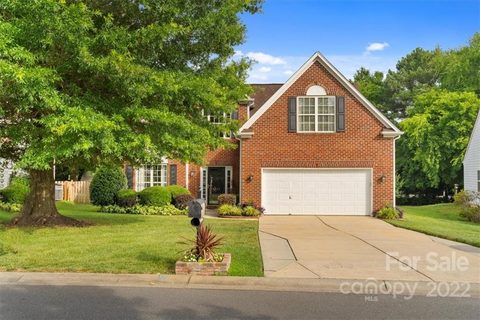 8818 Fieldcroft Drive sold home in Blakeney Heath - Fieldstone, Charlotte, NC