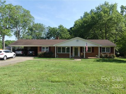 912 Sarratt Drive sold home in Old Farm, Shelby, NC