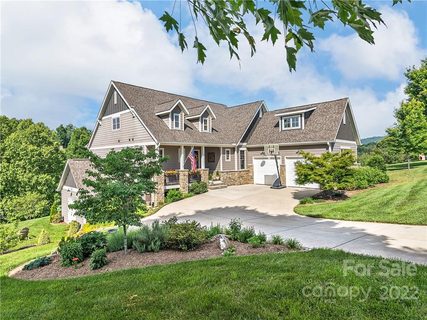 70 Water Hill Way sold home in Grand Highlands Waterford Lake, Fletcher, NC