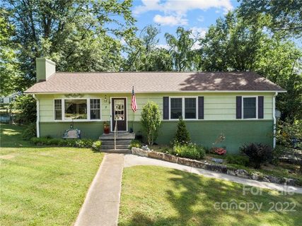 2 Pinehurst Road sold home in Pinehurst Park, Asheville, NC