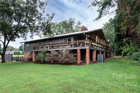 295 Lakeshore Drive