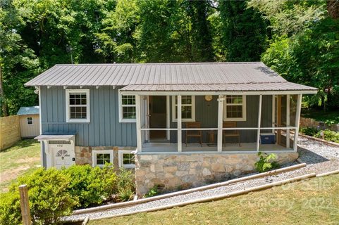 458 Bat Cave Drive sold home in Bat Cave Manor, Hendersonville, NC