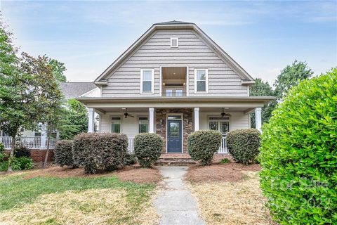 1004 Gainsborough Drive sold home in Chestnut Oaks, Matthews, NC