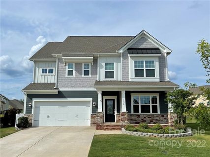 1024 Pebble Brook Circle