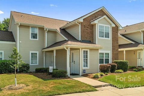 7803 Renaissance Court sold condo in Renaissance Gardens, Charlotte, NC
