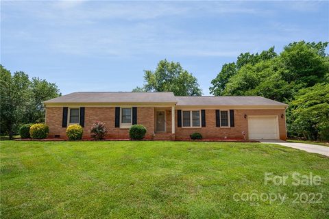 2125 Helen Drive